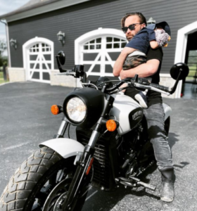  Johnny Galecki with his bike