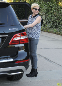 Michelle Williams with her car