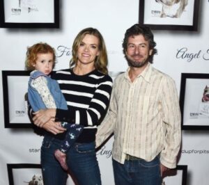 Caption: Missi Pyle with her family