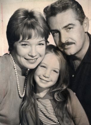 Caption: Shirley MacLaine with her Family